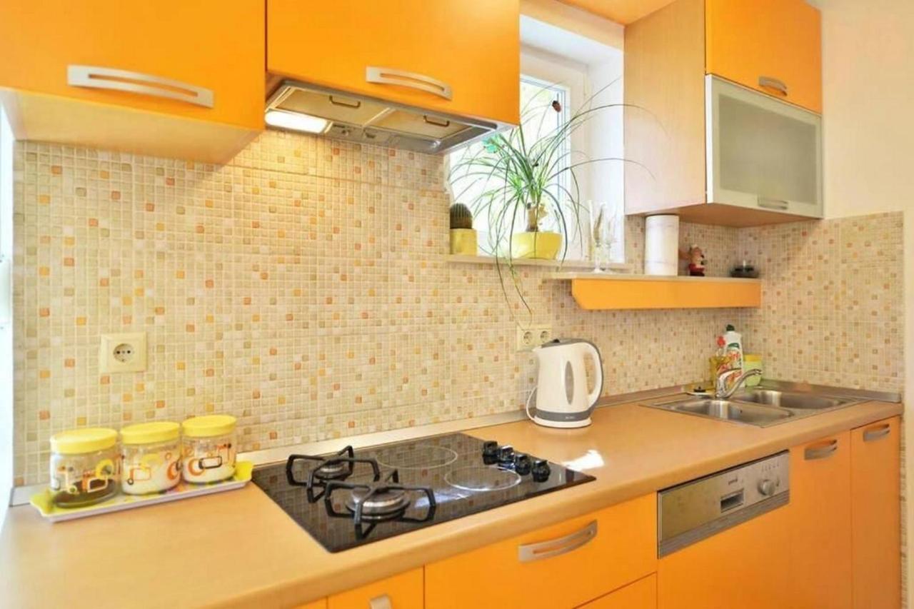 Apartment Vicko Omis Exterior photo